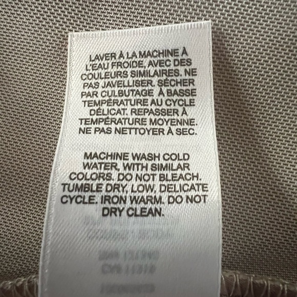 Cropped satin corset in size Medium from ⭐️ GARAGE ⭐️ - Picture 14 of 14